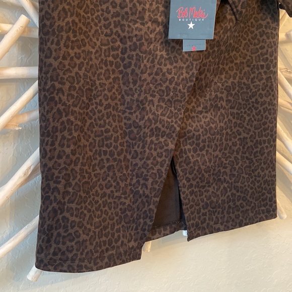 Bob Mackie skirt. NWT - Picture 3 of 6